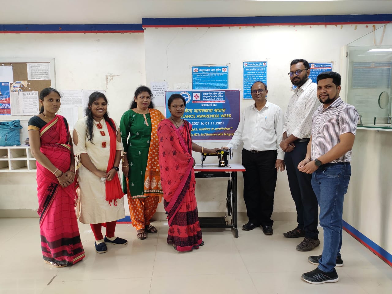 Read more about the article शेतकरी आत्महत्याग्रस्त कुटुंबाला  सेंट्रल बँक ऑफ इंडिया वडकीकडून मदतीचा हात…!,सौ . विद्याताई मोहनभाऊ लाड यांच्या प्रयत्नांना यश