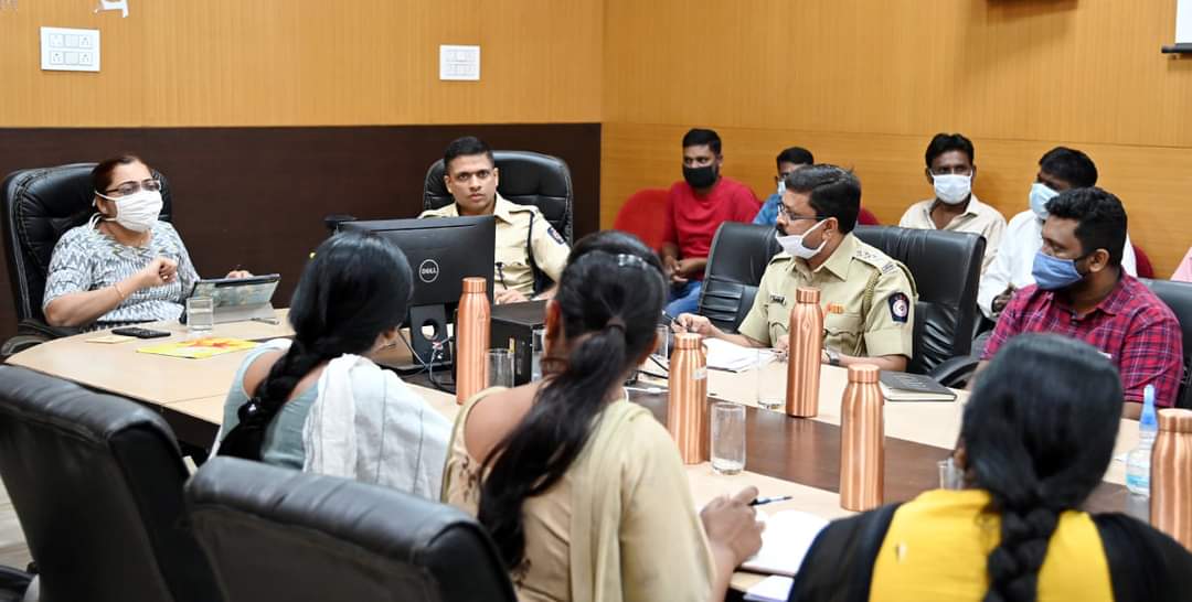 Read more about the article प्रवाशांच्या सुविधेसाठी जिल्ह्यात खाजगी बसद्वारे होणार वाहतूक,जिल्हा प्रशासनाची वाहतूकदार संघटनांशी चर्चा