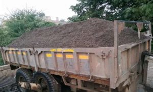 Read more about the article रात्रीला रेतीची सर्रास ओव्हरलोड वाहतुक चंद्रपूर जिल्ह्यात व राळेगाव प्रशासनाचे जाणीवपूर्वक दुर्लक्ष?