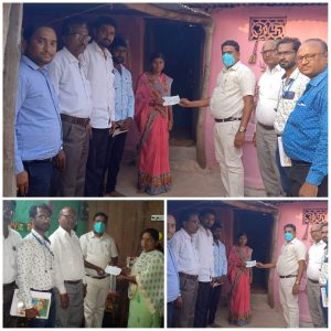 Read more about the article राळेगाव तालुक्यातील खैरी येथील आत्महत्याग्रस्त शेतकरी कुटुंबियास धनादेश