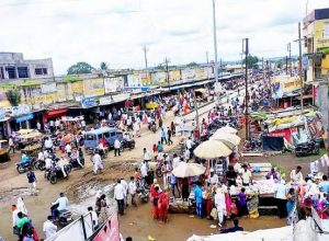 Read more about the article बँक व बाजारपेठेत विना कारण गर्दी टाळा स पो नि तिडके साहेब यांचे आवाहन