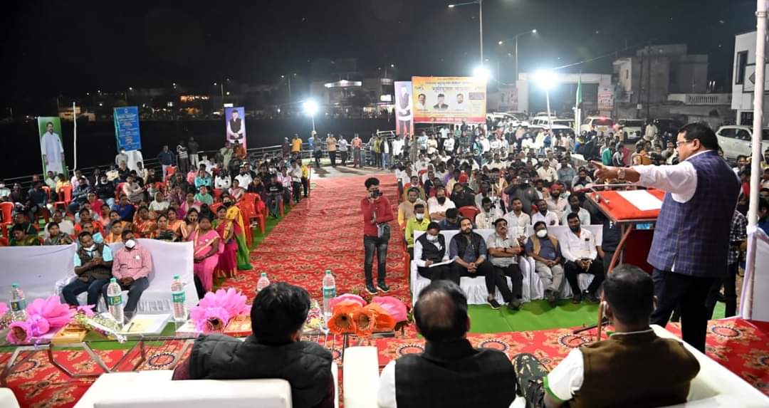 Read more about the article रामाळा तलावाचे सौंदर्यीकरण करून पर्यटनदृष्ट्या विकसित करणार – पालकमंत्री विजय वडेट्टीवार