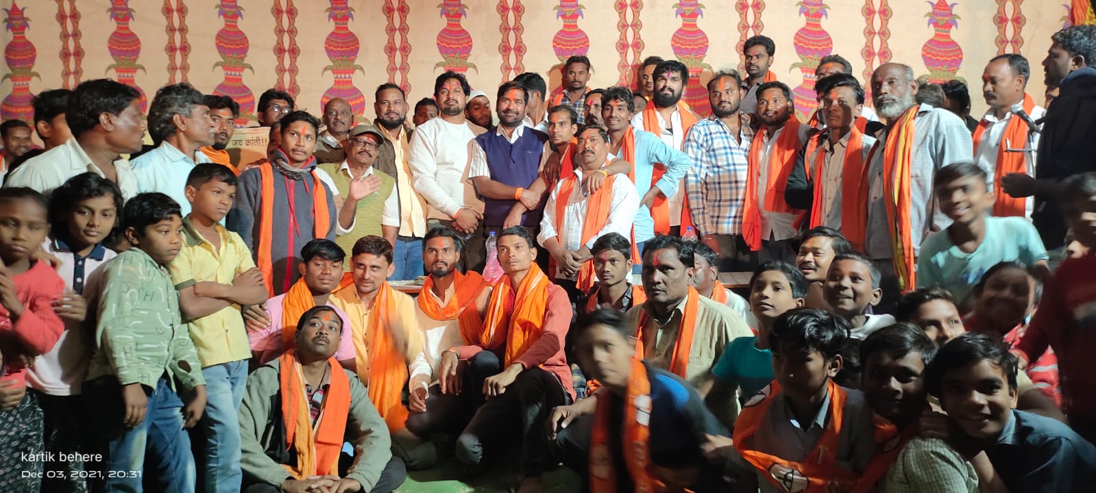 Read more about the article किनवट माहूर मध्ये वाघाची दहाड़ दिली,ज्योतिबा दादा खराठे यांच्या उपस्थित करंजी येथे मोठ्या संखेने शिवसेनेत पक्ष प्रवेश