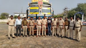 Read more about the article गोवंश तस्करीचा ट्रक पकडला, 32 गोवंशांची सुटका वडकी पोलिसांची कारवाई, २५ लाखांचा मुद्देमाल जप्त