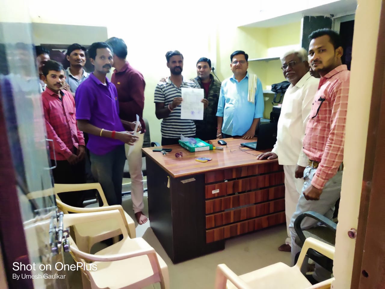 Read more about the article डॉ. रवींद्र कानडजे तहसीलदार यांच्या पुढाकाराने रिधोरा गावचे तलाठी कार्यालय सुरू