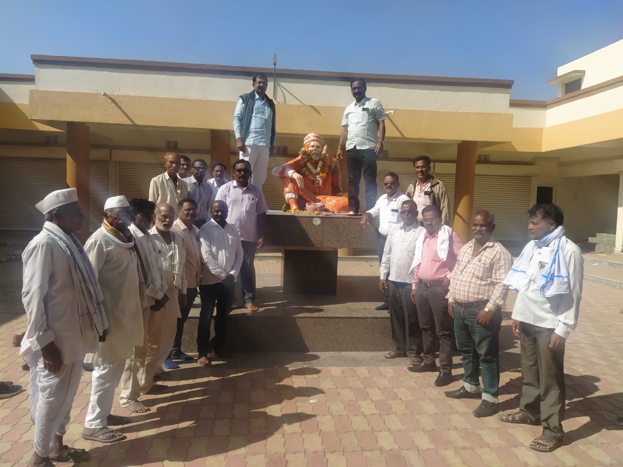 Read more about the article राष्ट्रसंत गाडगेबाबा यांची पुण्यतिथीनिमित्त २० रोजी भारतीय राष्ट्रीय काँग्रेस, तालुका व शहर गाडगेबाबा यांच्या पुतळ्याला माल्यार्पण