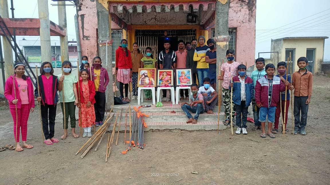 Read more about the article युथ फॉर सेवा यवतमाळ जिल्हा तसेच मर्दानीखेळ असोसिएशन यवतमाळ जिल्ह्यातर्फे राष्ट्रीय युवक दिन साजरा