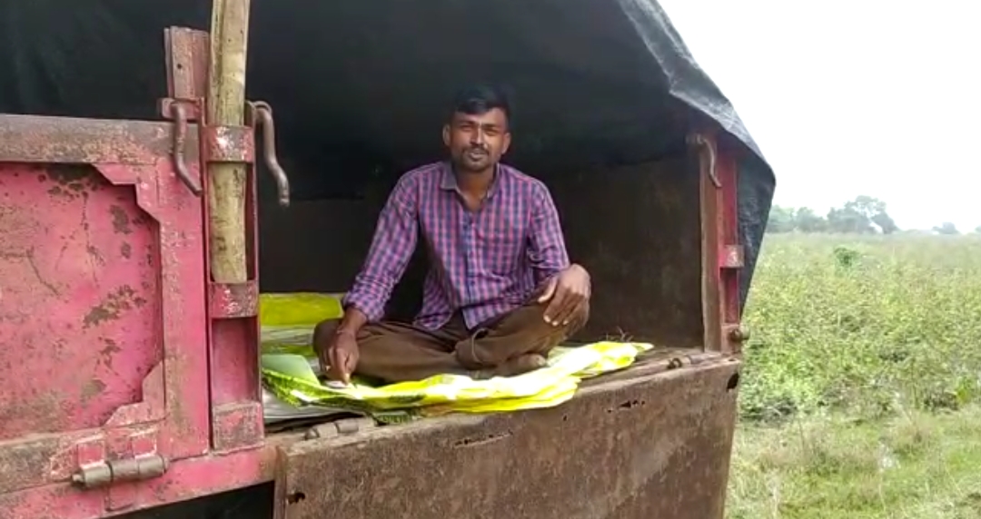 Read more about the article बेंबळा प्रकल्पाने शेतकऱ्यांच्या डोळ्यांत पाणी आणलेच, आता शेतकरीपुत्राचाजीवं घेणार का ?