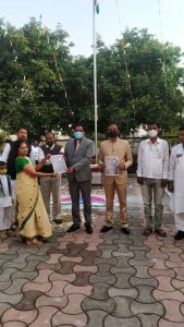 Read more about the article नशाबंदी मंडळाचे तर्फे संविधान वाचन..