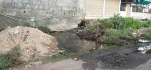 Read more about the article चिखलगाव ग्रां.पं.अंतर्गत ओमनगर येथे मुलभूत सुविधांचा अभाव