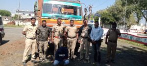 Read more about the article देवधरी घाटात आंतरराज्यीय जनावर तस्करीचा पर्दाफाश,वडकी पोलिसांची राष्ट्रीय महामार्गावर कारवाई रात्रगस्तीदरम्यान झडतीत प्रकार उघड