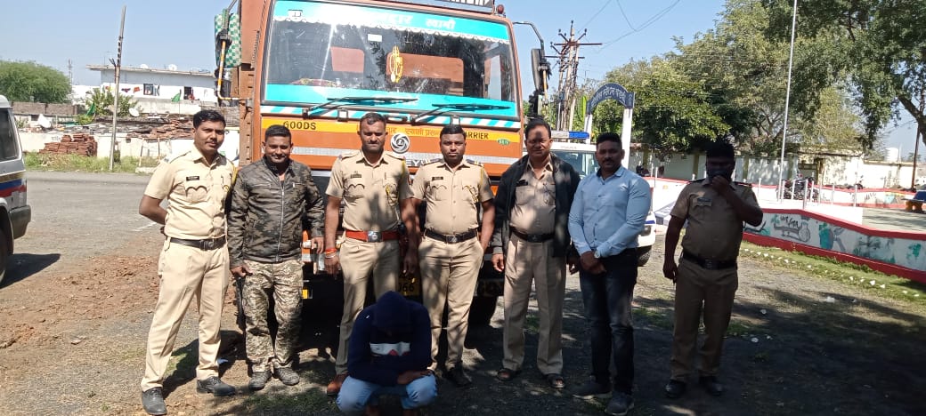 Read more about the article देवधरी घाटात आंतरराज्यीय जनावर तस्करीचा पर्दाफाश,वडकी पोलिसांची राष्ट्रीय महामार्गावर कारवाई रात्रगस्तीदरम्यान झडतीत प्रकार उघड