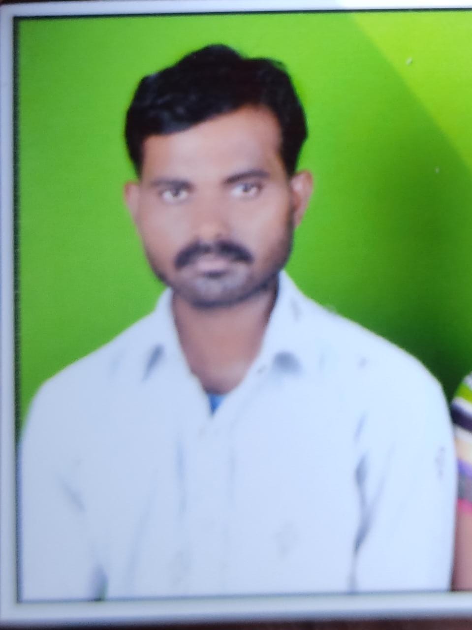 Read more about the article आत्महत्या केलेल्या युवकाचा कुटुंबियाना मदत मिळण्याकरिता कंपनी प्रशासनासोबत शेतकऱ्यांची बैठक