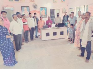 Read more about the article राळेगाव तालुक्यातील ग्रामपंचायत धानोरा येथे पात्र नागरिकांना ई-श्रम कार्डची नोंदणी व वाटप शिबीर आयोजित करण्यात आले