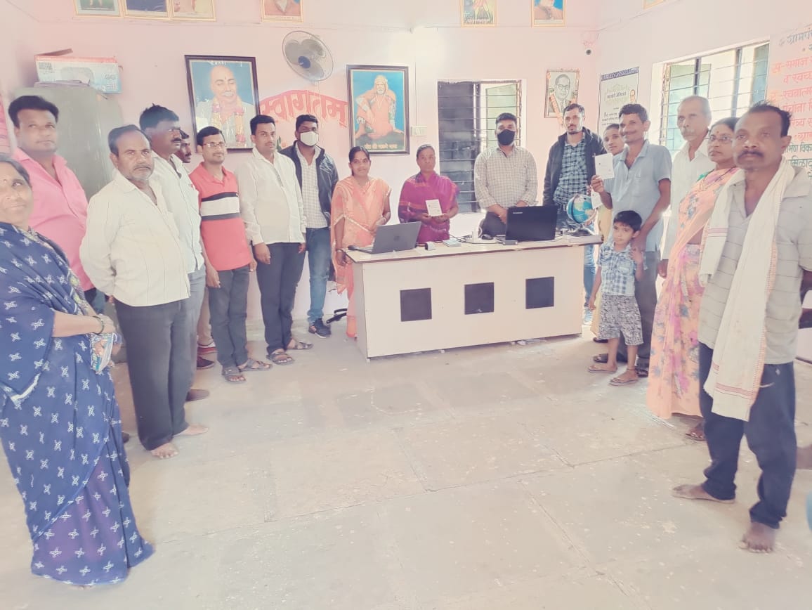 Read more about the article राळेगाव तालुक्यातील ग्रामपंचायत धानोरा येथे पात्र नागरिकांना ई-श्रम कार्डची नोंदणी व वाटप शिबीर आयोजित करण्यात आले