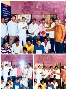 Read more about the article चिंचोली येथील दोन धाडसी मुलांच्या प्रयत्नाने नदीत बुडणाऱ्या दहा लोकांचे प्राण वाचविल्या बद्दल माजी आमदार प्रा.राजूभाऊ तिमांडे यांनी ग्रामस्थांसह केला त्यांचा सत्कार.