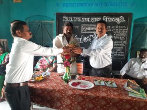 Read more about the article पंचायत समिती सभापती प्रशांत भाऊ तायडे यांचा सपत्नीक सत्कार
