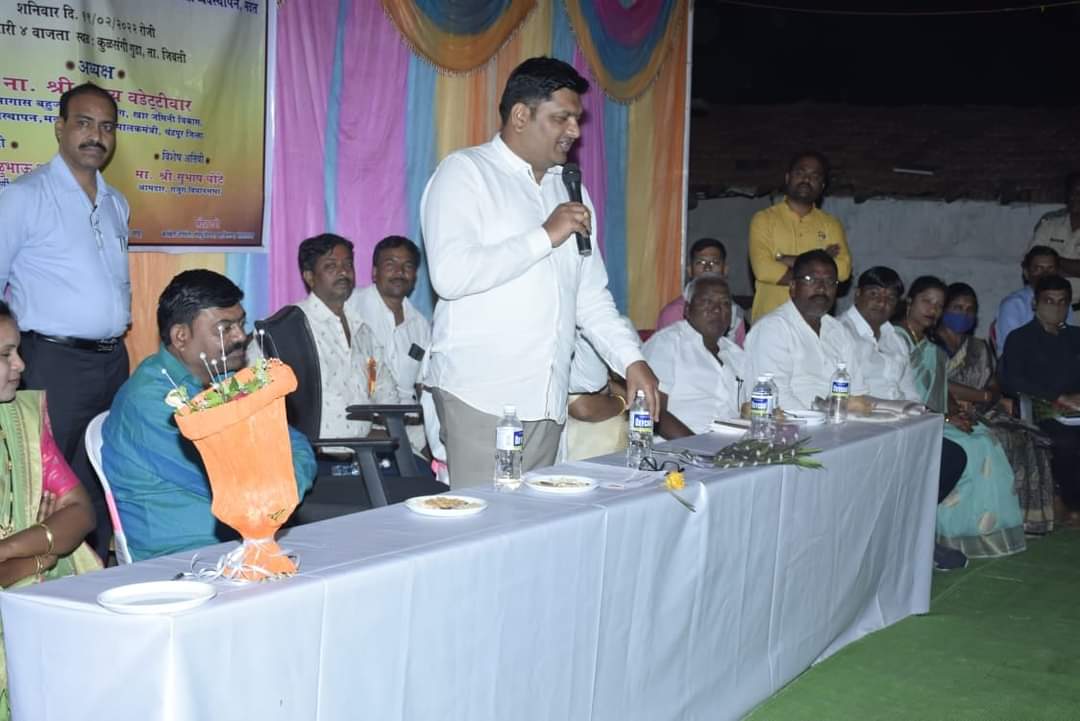 Read more about the article जिवती तालुक्यातील   विजेचे प्रश्न   प्राध्यान्याने सोडवा:ऊर्जा राज्यमंत्री प्राजक्त तनपुरे