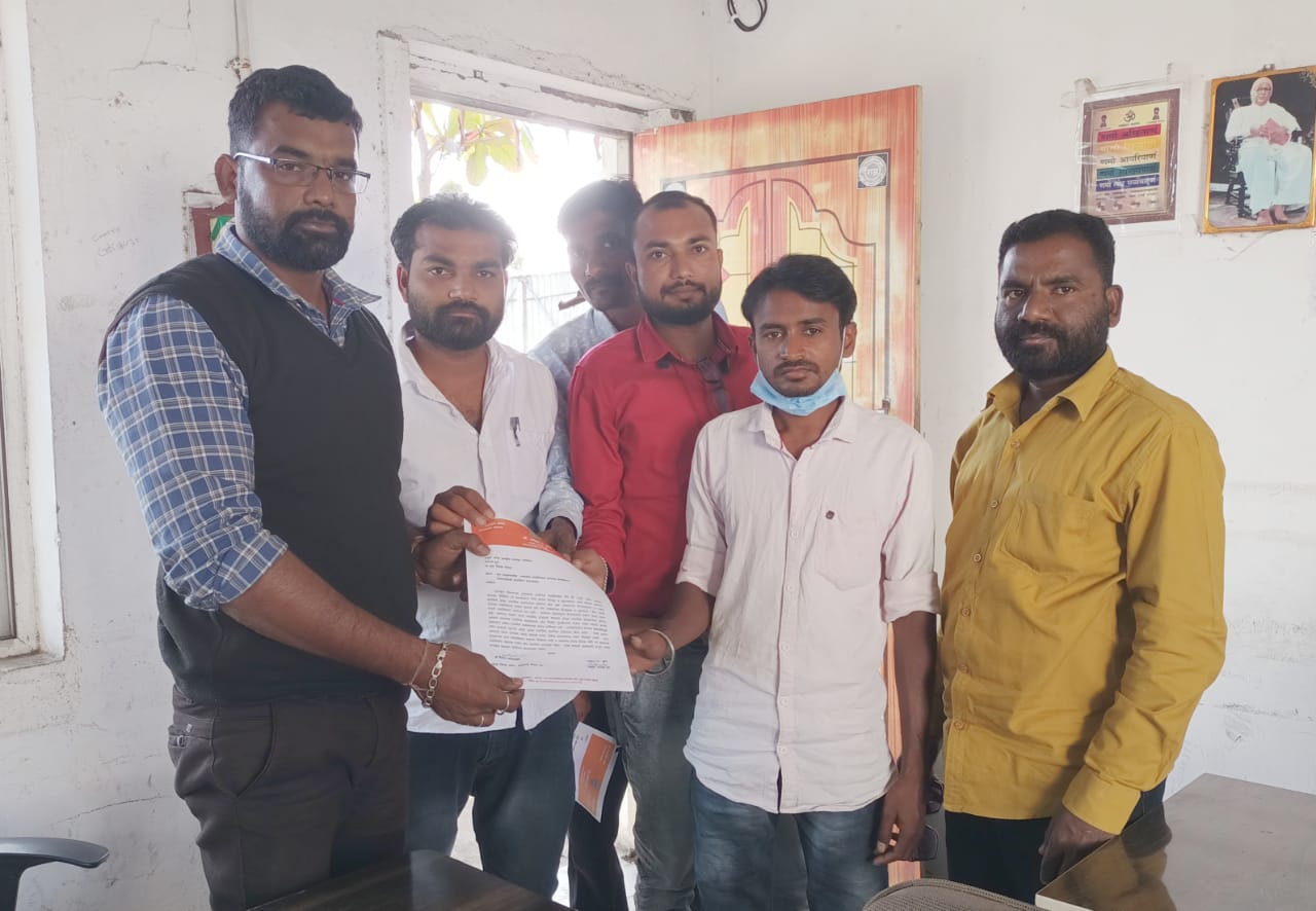 Read more about the article मुल येथील ग्रेटा राजुरी व पृथ्वी फेरो अलाईस या कंपन्यामध्ये स्थानिकांना रोजगार द्या:मनसे मुल तालूका अध्यक्ष स्नेहल झाडे यांची निवेदनाद्वारे मागणी