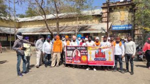 Read more about the article पांढरकवडा येथे हैदराबाद येथील अल्पवयीन मुलीवर झालेल्या सामूहिक बलात्कार व हत्येच्या निषेधार्थ न्यायाच्या मागणीसाठी निवेदन सादर