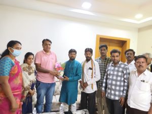 Read more about the article वणी येथे राष्ट्रवादी काँग्रेस पक्षाच्या कार्यकर्त्यांनसोबत माजी आमदार प्रा.राजुभाऊ तोडसाम यांनी साधला संवाद लोकांसाठीच काम करा, लोक तुम्हाला मोठे करणार प्रा राजू तोडसाम यांनी दिली कार्यकर्त्यांना ग्वाही