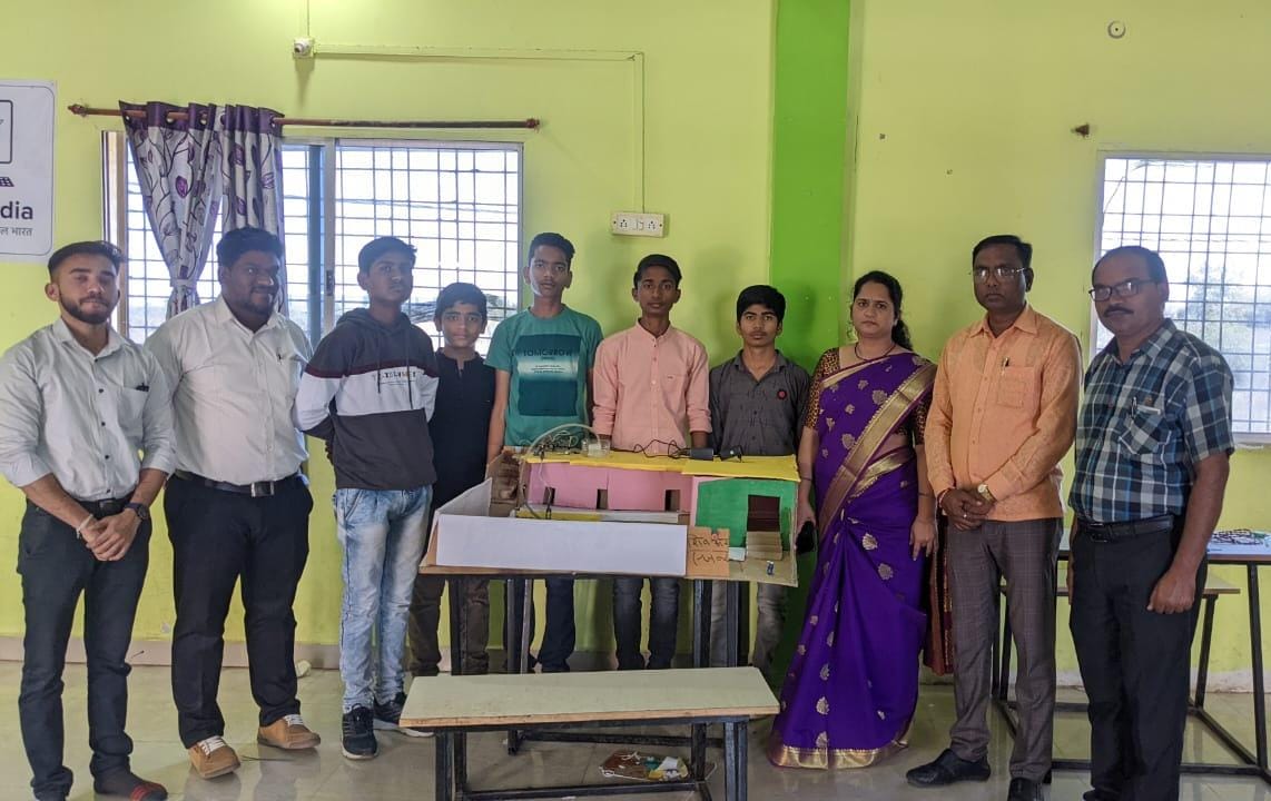 Read more about the article मार्कंडेय पब्लिक स्कूल व ज्युनिअर कॉलेज येथे विज्ञान प्रदर्शन आयोजित