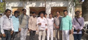 Read more about the article रेल्वे राज्यमंत्री दानवेंनी जाहीर माफी मागावी,नाभिक समाजाच्या वतीने जिल्हाधिकारी कार्यालयाला निवेदन