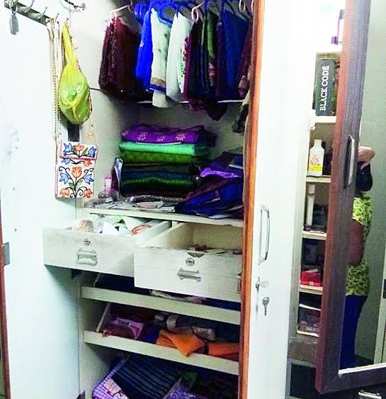 Read more about the article वरोराशहरात दिवसाढवळ्या चोरी ,लाखोंचा मुद्देमाल व रोकड लंपास