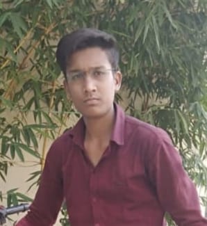 Read more about the article कॉलेजची फि न भरल्यामुळे त्याचा पेपर हिसकावून घेतल्याने अनिकेतने गळफास लावून आत्महत्या  ,फि वसूली साठी खाजगी शिक्षण संस्थाचा मनमानी कारभार