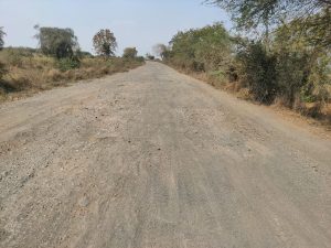 Read more about the article त्या राज्यमार्गावर होतेय जुन्या खासर रस्त्याच्या प्रवासाची आठवण,वणी – कोरपना मार्ग ;