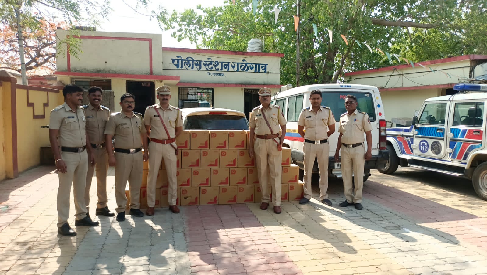 Read more about the article वाहनासह देशी दारूच्या छत्तीस पेट्या जप्त राळेगाव पोलिसांची कारवाई