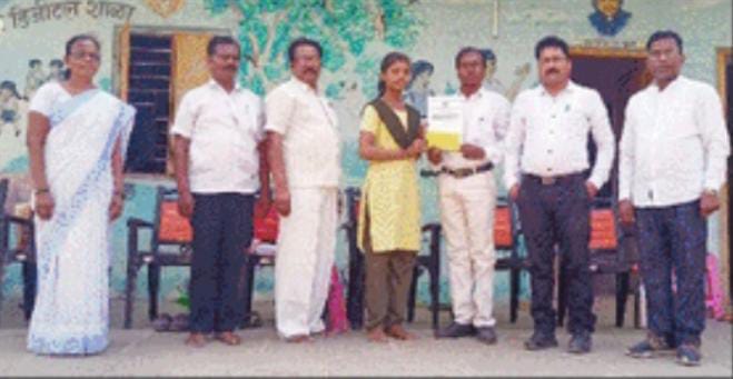 Read more about the article राळेगाव तालुक्यातील पिंपळखुटी येथे विद्यार्थ्यांचा गुणगौरव कार्यक्रम संपन्न