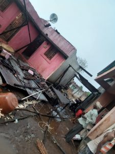 Read more about the article वादळी पावसाने उमरविहिर येथे प्रचंड नुकसान