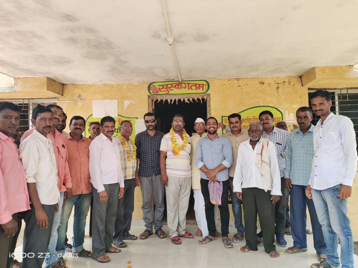 Read more about the article येवती सोसायटीच्या अध्यक्षपदी पंकज गावंडे तर उपाध्यक्षपदी प्रफुल कुरटकर