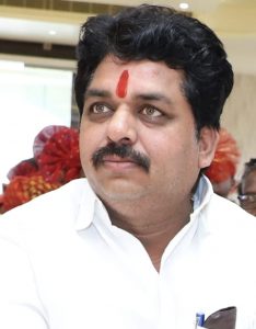 Read more about the article राळेगाव तालुक्यात मनसेचीच हवा,मनसे उपाध्यक्ष राजु भाऊ उंबरकर यांच्या उपस्थितीत युवकांचा मनसेमध्ये प्रवेश