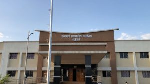 Read more about the article चक्क राळेगावातुनच चालतो तलाठ्यांच्या कारभार,तहसीलदार साहेब शेतकरी हिताचा निर्णय घेणार का?