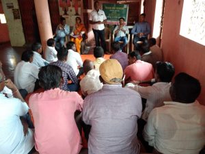 Read more about the article खांबाडा परिसरात कपाशी व सोयाबीन पिकांचे नियोजनाबाबत शेतीशाळेचे आयोजन