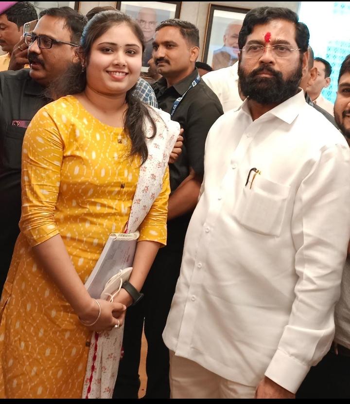 Read more about the article मुख्यमंत्र्यांशी अंबिका सोशल फाउंडेशनच्या संस्थापक अंबिका हिंगमिरे यांची सिंधूताई सपकाळ यांच्या स्मारकाबद्दल चर्चा