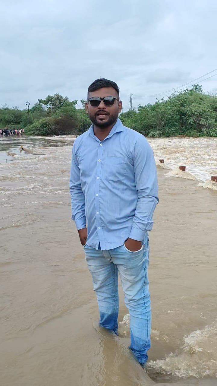 Read more about the article भटाडी गावाच्या पुलाचे लवकरात लवकर पूर्ण करा अन्यथा आंदोलन करू: सामाजिक कार्यकर्ता सचिन उपरे