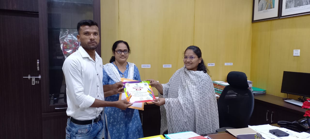 Read more about the article शारदा फाउंडेशन चा जि.प.चंद्रपूर च्या वतीने प्रमाणपत्र देऊन गौरव,कोविड काळातील शिक्षण सेवेसाठी सन्मान