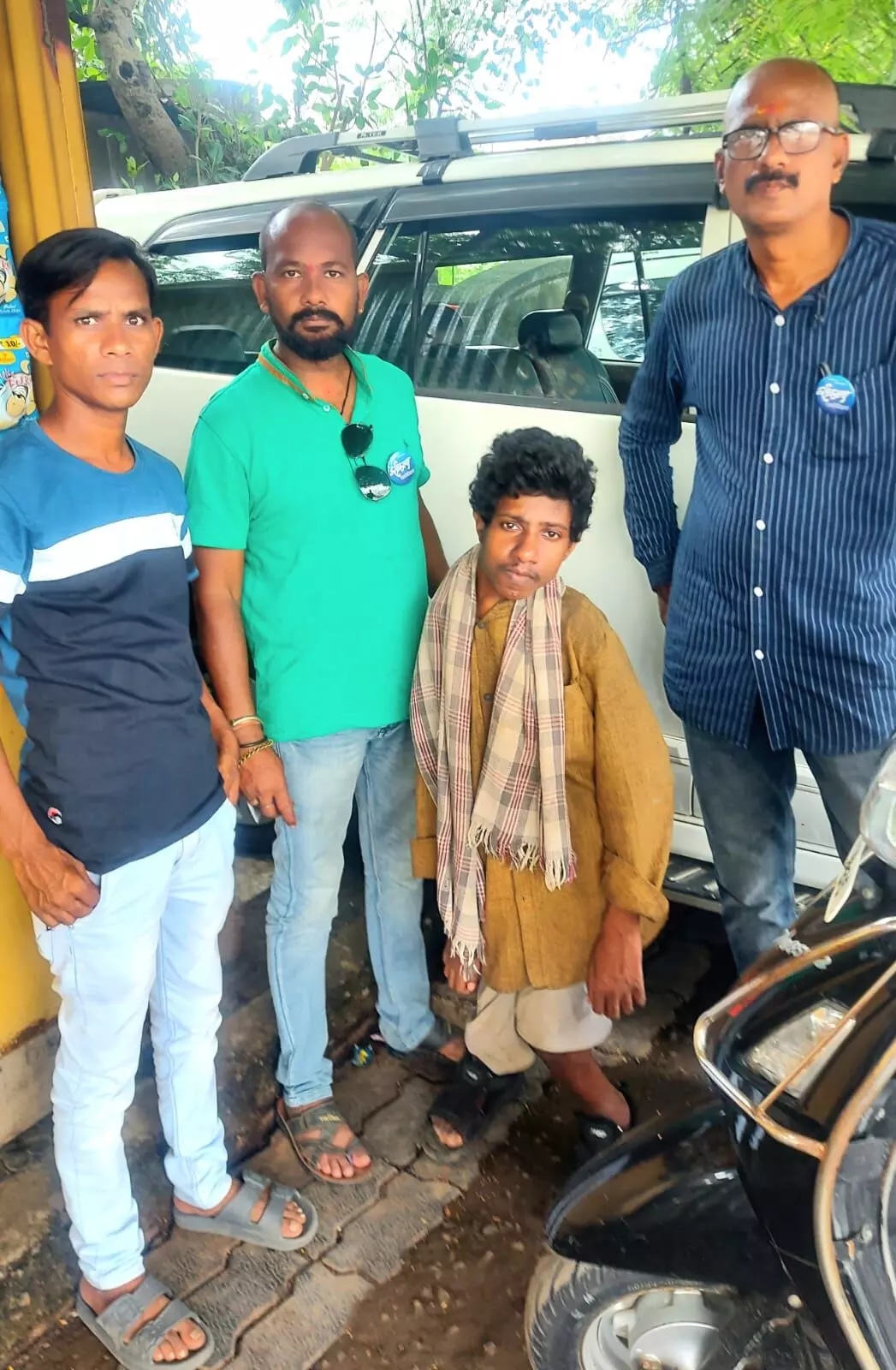 Read more about the article दिव्यांग युवकास संकल्प फाउंडेशनने केली मदत