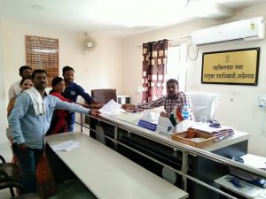 Read more about the article पिंपरी येथील नागरिकांचे विविध मागण्यांसाठी तहसिलदारांना निवेदन