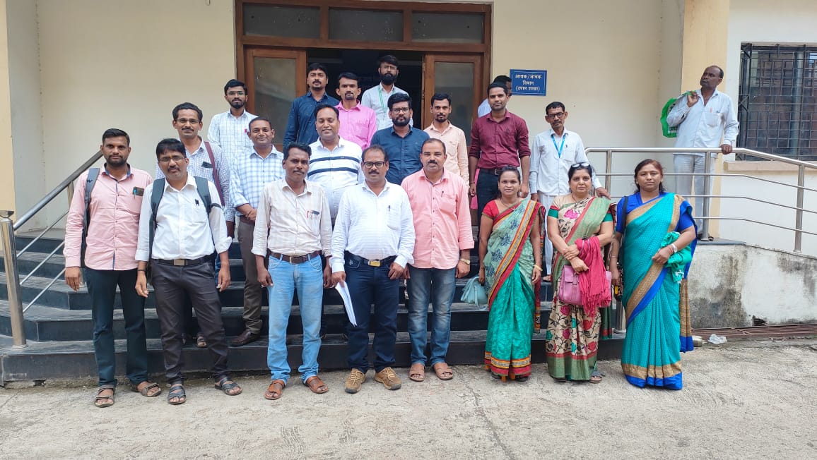 Read more about the article उच्च माध्यमिक शिक्षक, हकदार 100% चे, घेतात मात्र 20%,वीस वर्षांपासून अनुदानाच्या प्रतीक्षेत