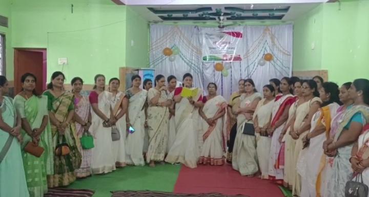 Read more about the article सहेली महिला मंचातर्फे आयोजित गीत गायन स्पर्धा संपन्न