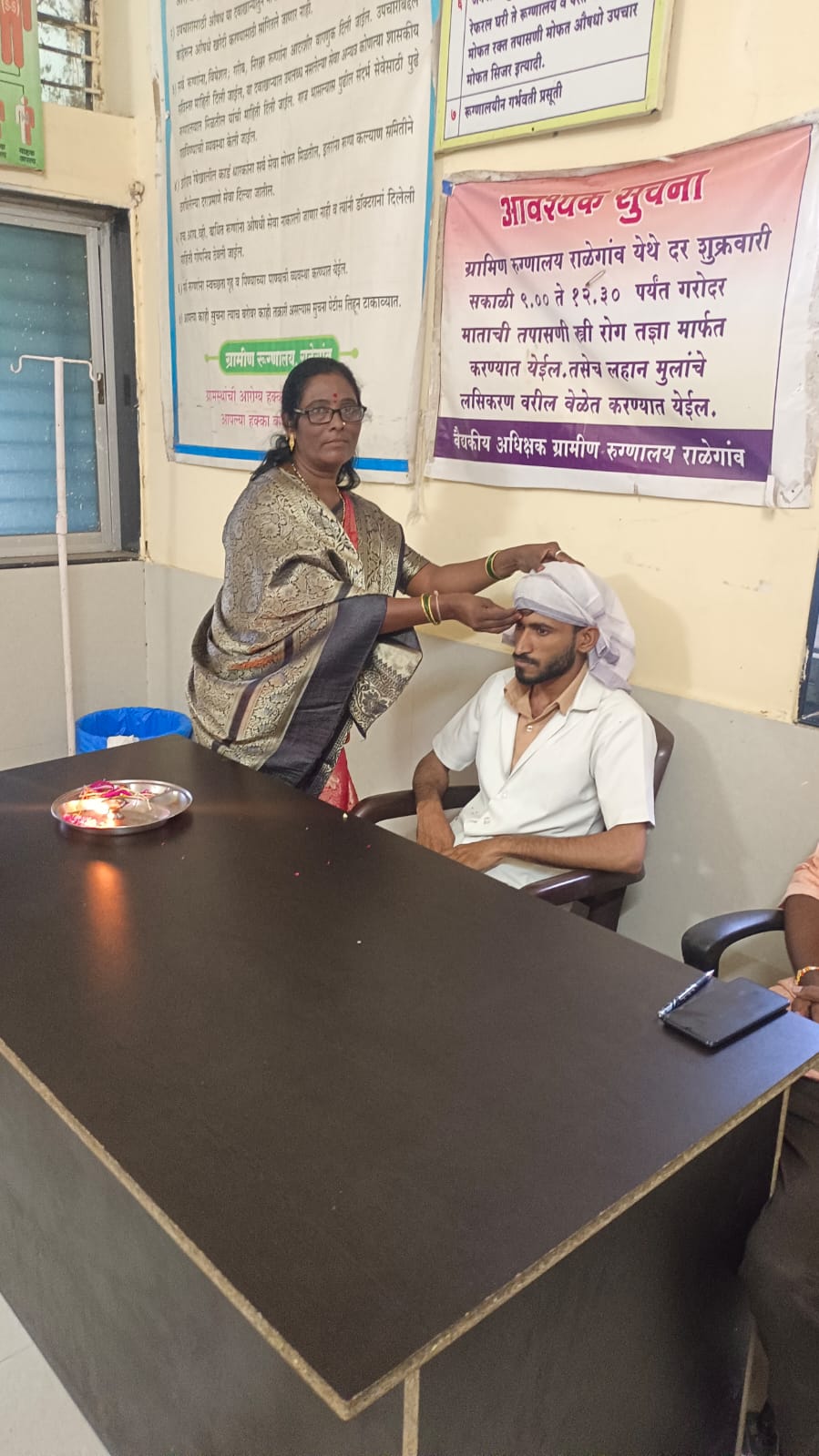 Read more about the article शिवसेना राळेगाव महिला आघाडीतर्फे सामाजिक जाण जोपासून ग्रामिण रुग्णालय राळेगाव येथे रक्षाबंधन कार्यक्रम