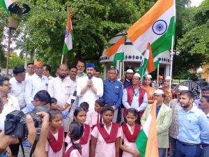 Read more about the article पं.स.काटोल कडून भव्य रॅलीचे आयोजन,स्वातंत्र्याचा अमृत महोत्सवाच्या रॅलीत फुलले काटोलचे रस्ते