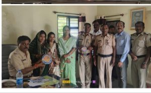 Read more about the article व्यसनमुक्तीची राखी बांधून रक्षाबंधन दिन केला साजरा!