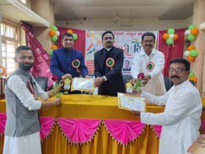 Read more about the article पंचायत समिती येथे स्वातंत्र्य दिनी पुरस्काराचे वितरण