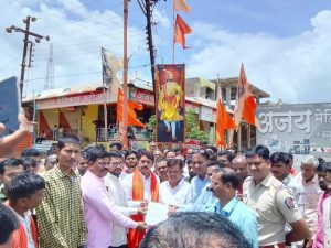 Read more about the article मराठा आरक्षणासाठी आखाडा बाळापुरात कडकडीत बंद बंदला उत्स्फुर्त प्रतिसाद; मराठा क्रांती मोर्चा आक्रमक, सरकारला इशारा