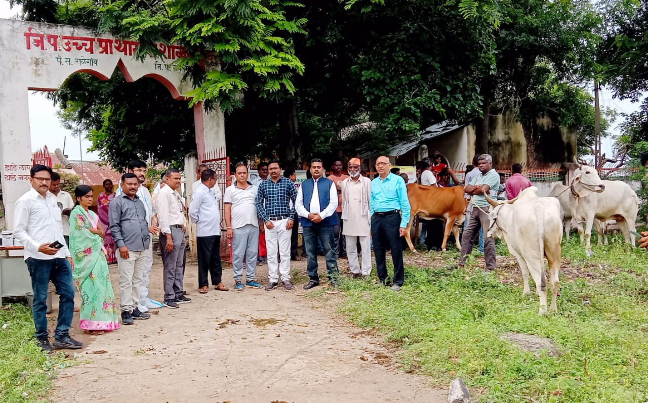 Read more about the article गुजरी येथे पशुपक्षी व जनावरांचे मोफत तपासणी व औषधोपचार शिबीर संपन्न